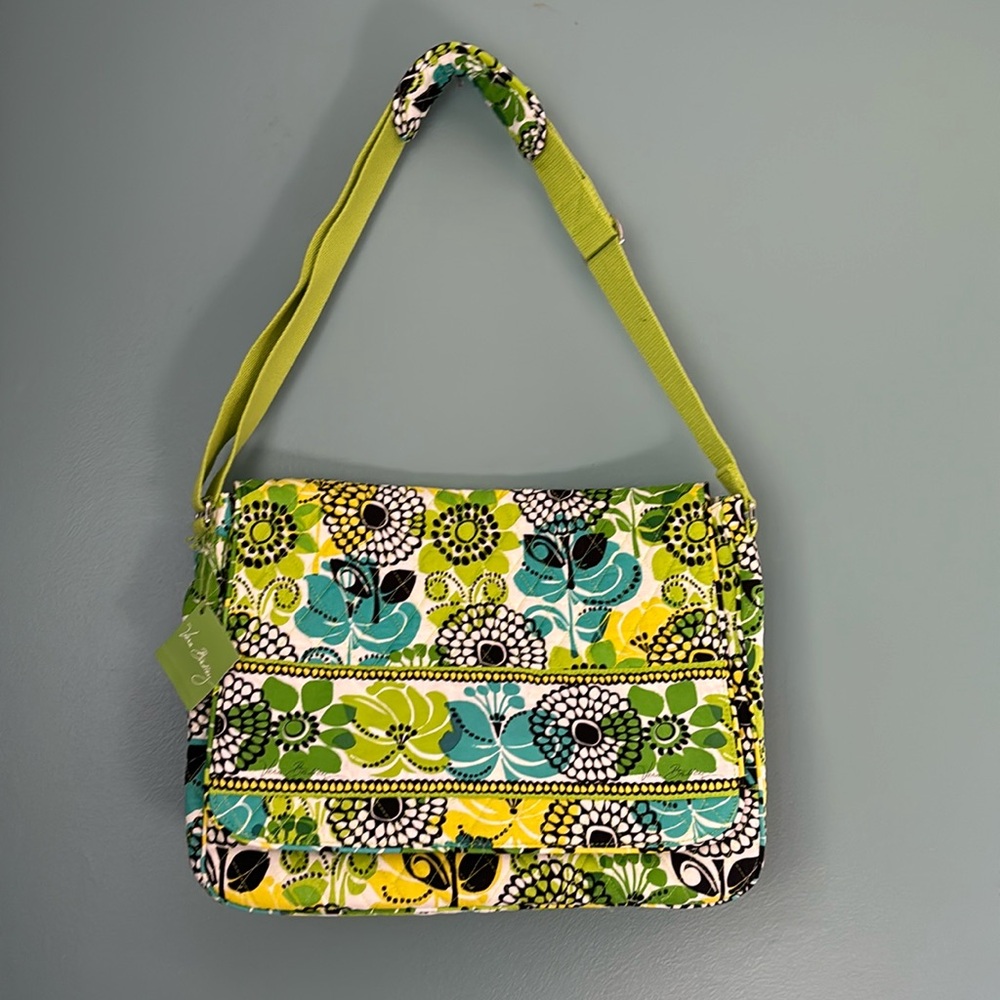 Vera Bradley Messenger Limes up BRAND New with tags